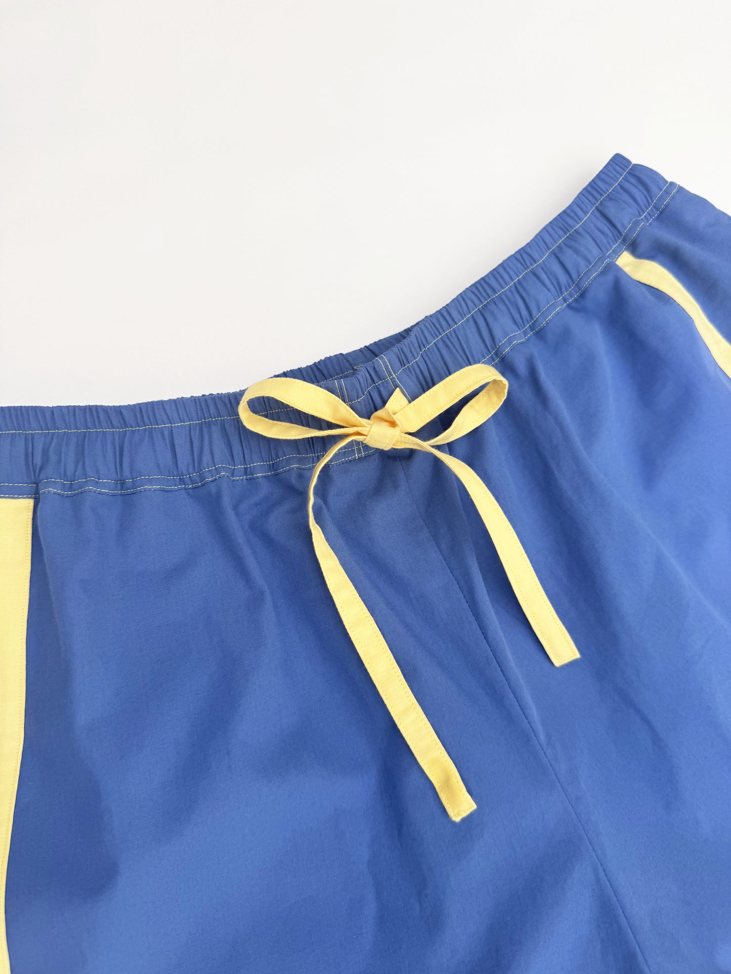 SANDRA SHORT - CORNFLOWER BLUE & YELLOW - MAAT 2