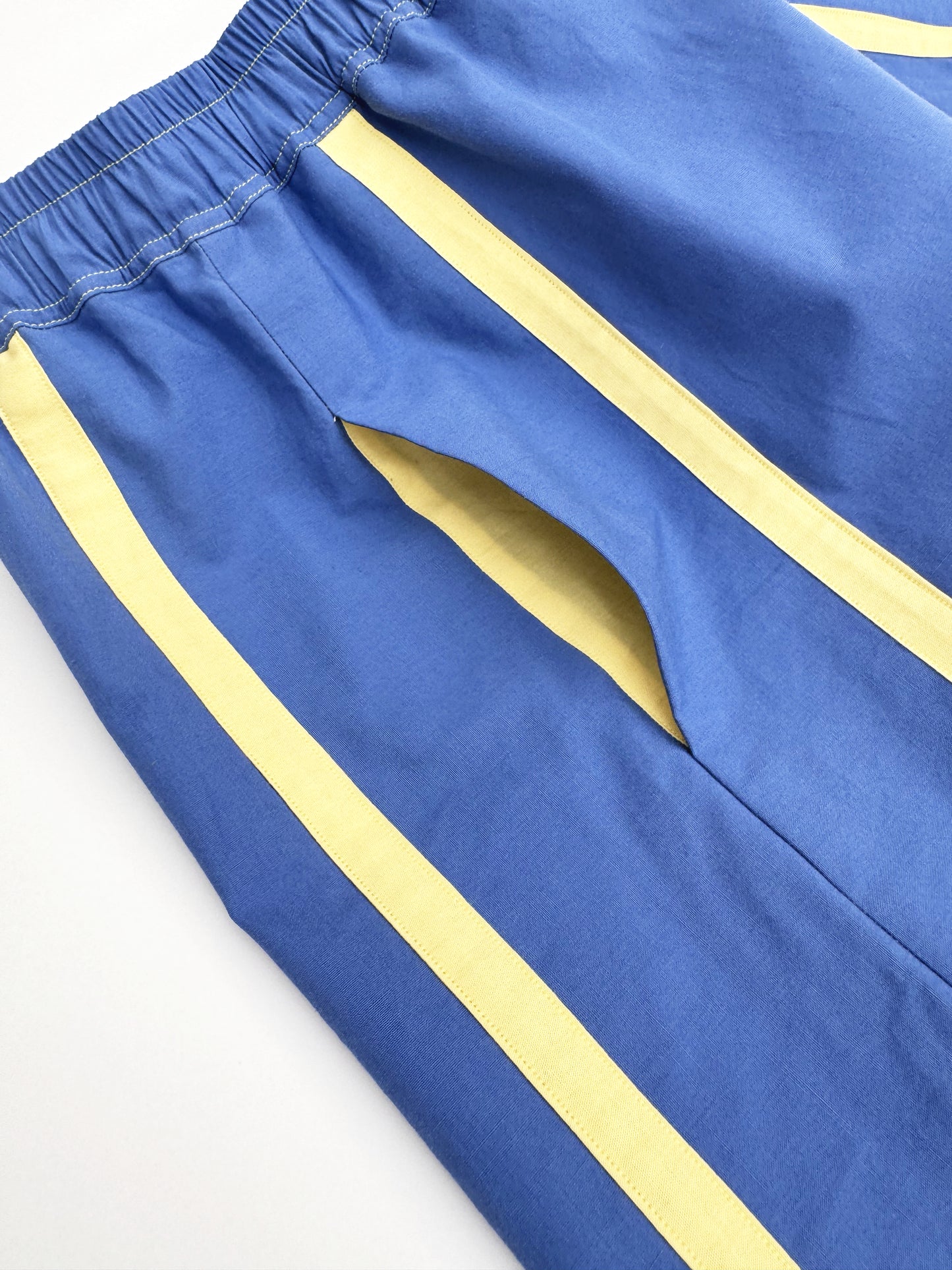 SANDRA SHORT - CORNFLOWER BLUE & YELLOW - MAAT 2