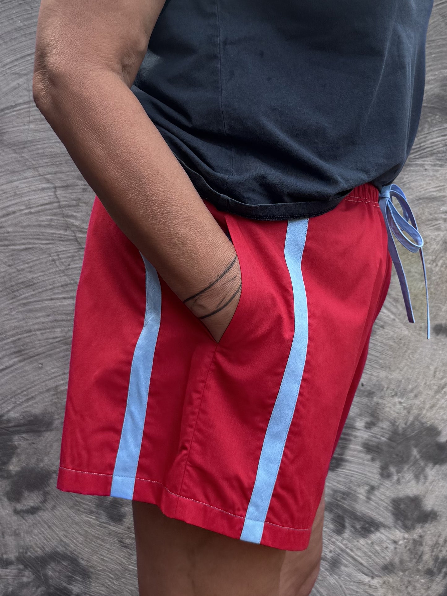 SANDRA SHORT - APPLE RED - MAAT 3